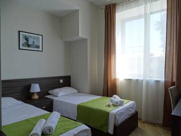 Бюджетный двухместный номер с 2 отдельными кроватями в Отеле 4Guest Hotel
